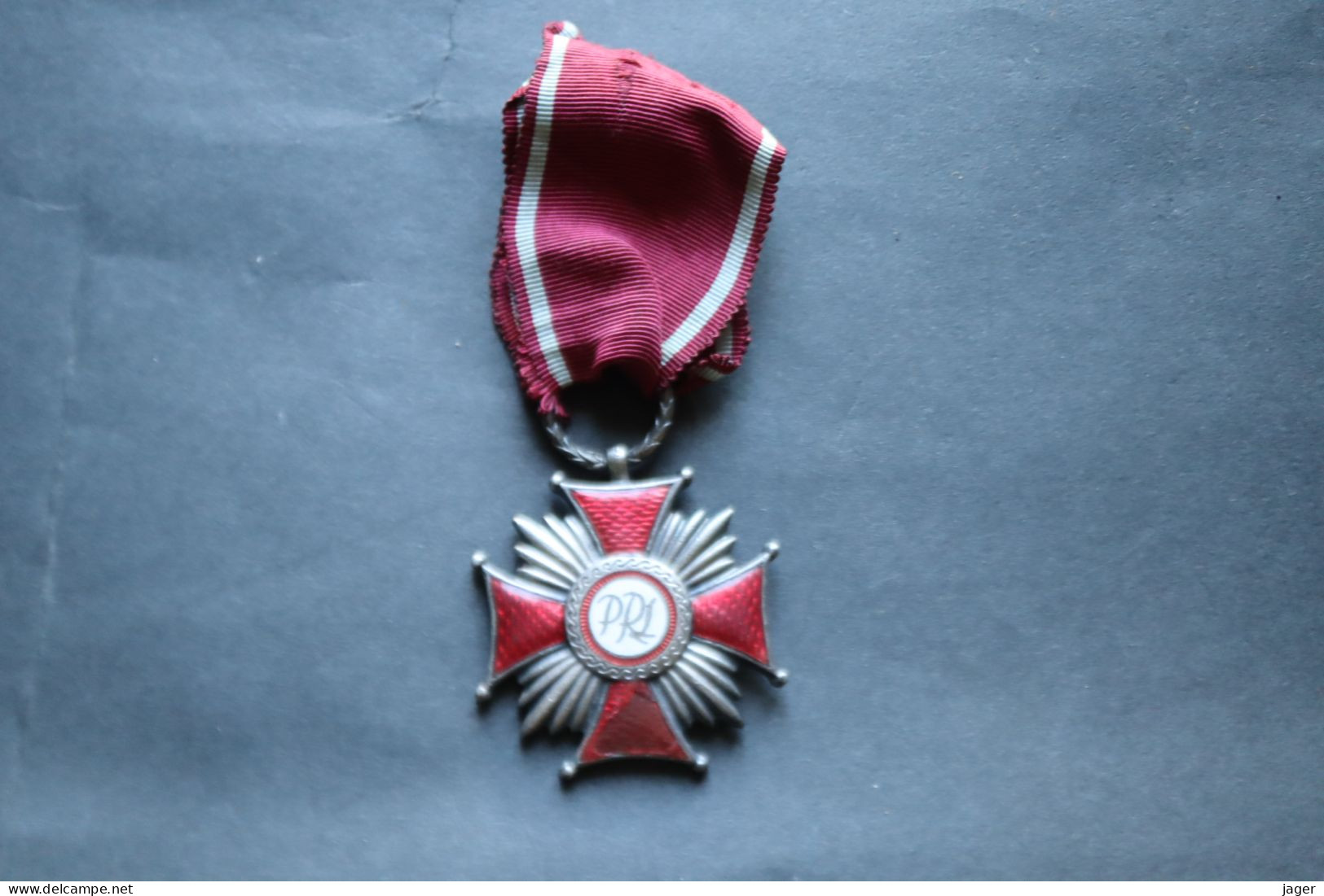 Medaille Pologne Poland  Croix Du Mérite  émaillée - Other & Unclassified