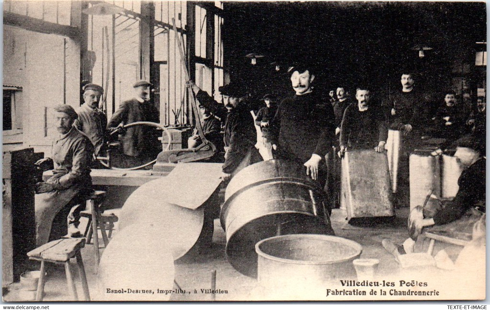 50 VILLEDIEU LES POELES - Fabrication De La Chaudronnerie  - Villedieu