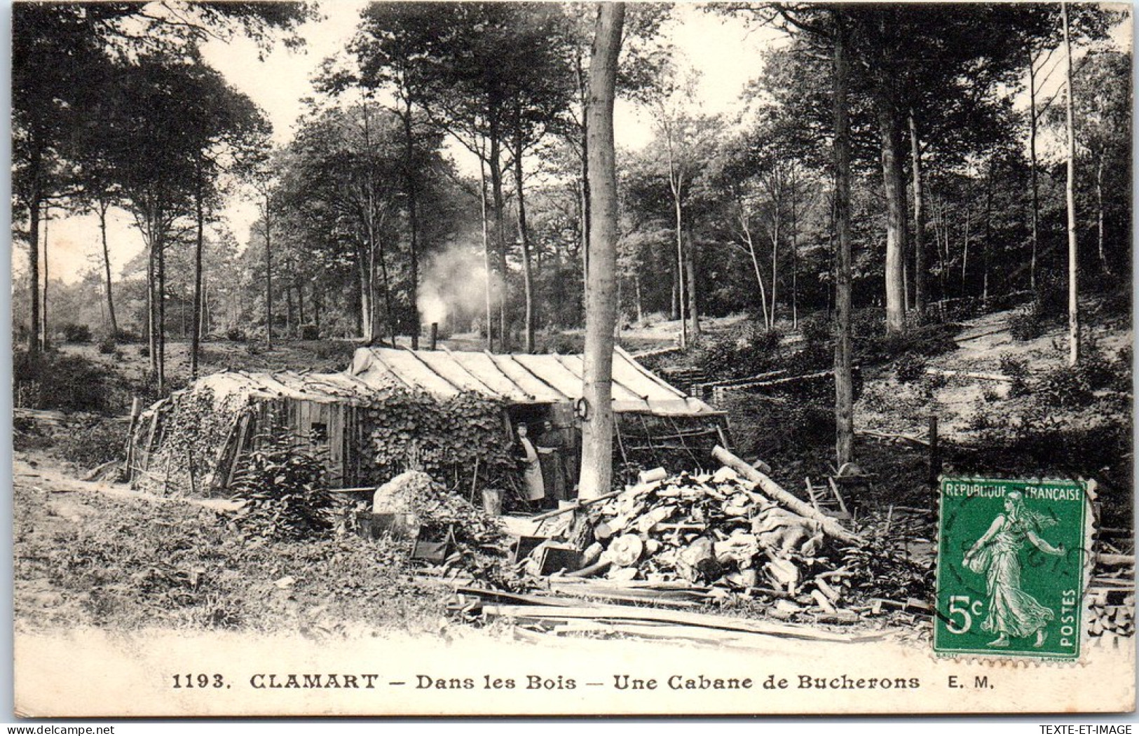 92 CLAMART - Dans Les Bois, Une Cabane De Bucherons  - Clamart