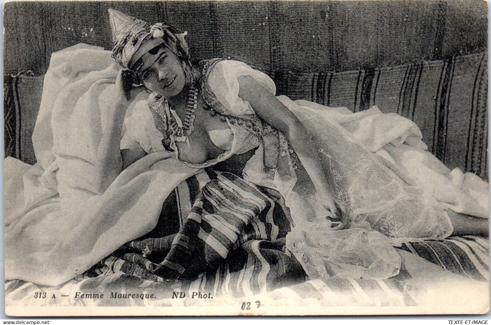ALGERIE - Une Jeune Femme Couchee  - Szenen