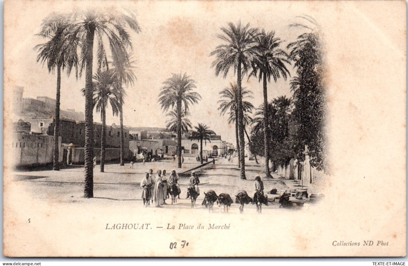 ALGERIE - LAGHOUAT - La Place Du Marche  - Laghouat