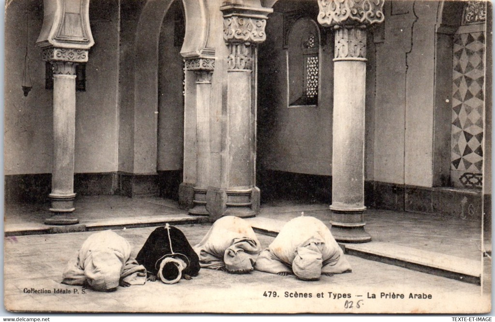 ALGERIE - Scenes Et Types - La Priere A La Mosquee  - Szenen
