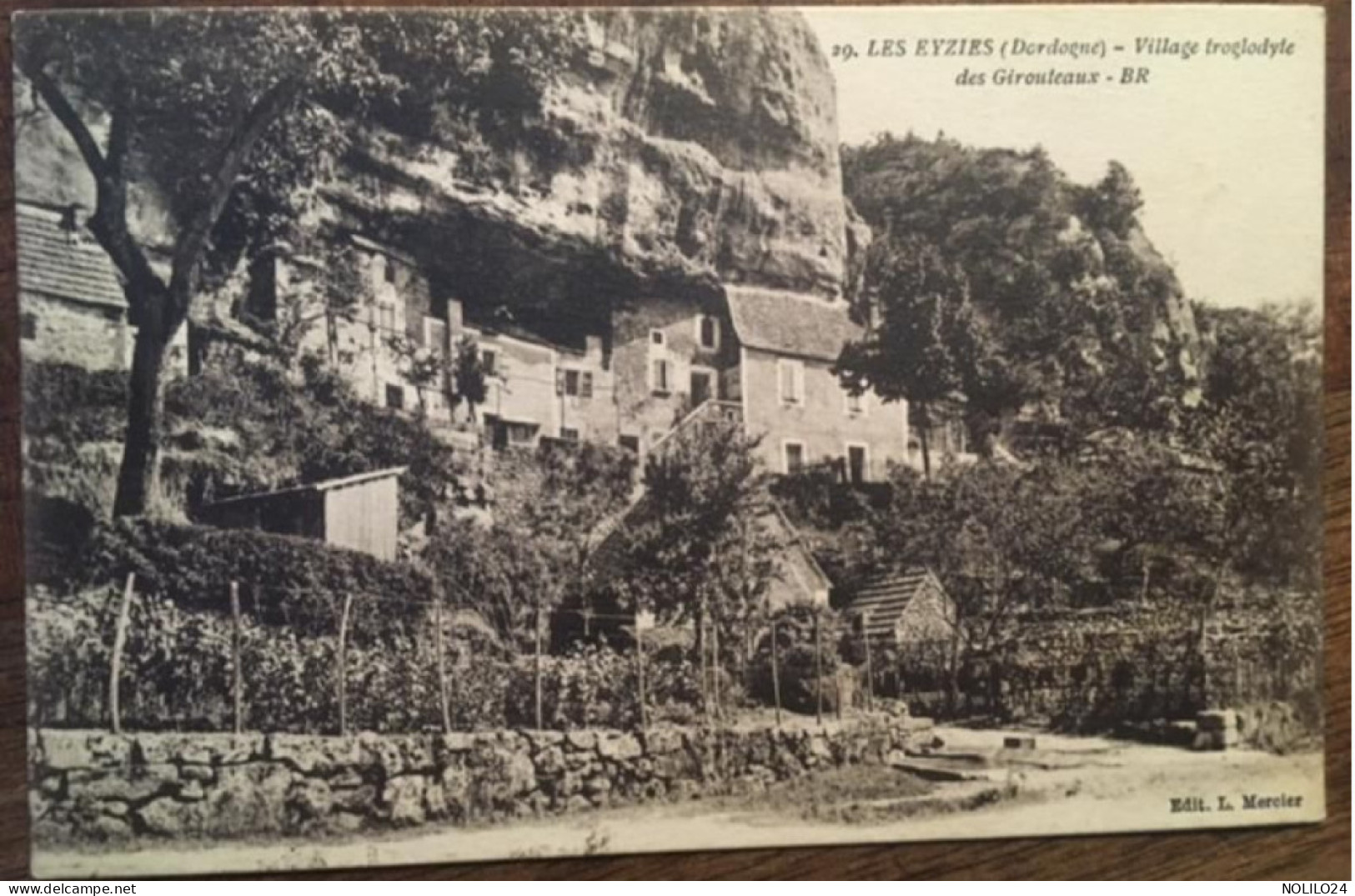 Cpa 24 Dordogne, Les Eyzies, Village Troglodyte Des Girouleaux, éd L.Mercier, Non écrite - Les Eyzies