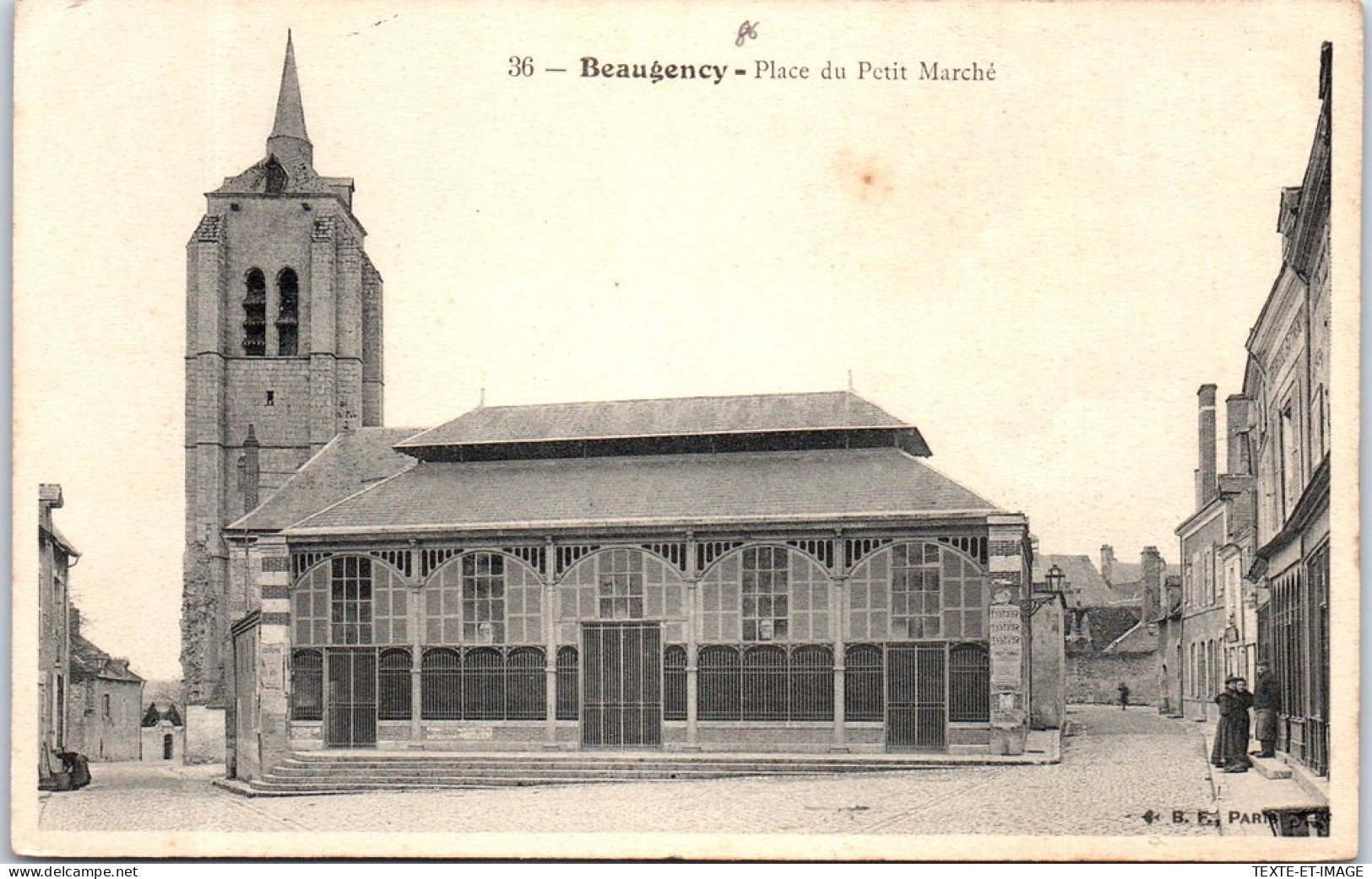 45 BEAUGENCY - La Place Du Petit Marche  - Beaugency