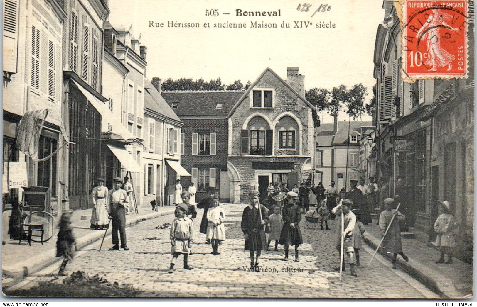 28 BONNEVAL - Rue Herisson Et Ancienne Maison Du XIVe Siecle - Bonneval
