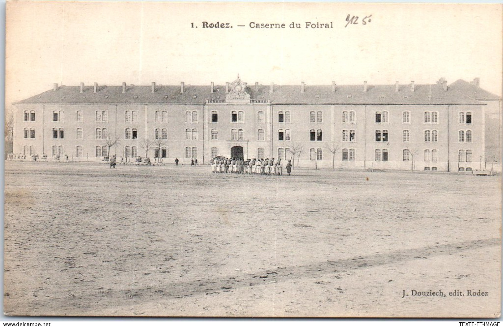 12 RODEZ - La Caserne Du Foiral. - Rodez