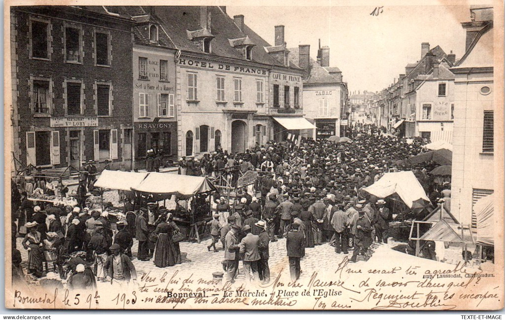 28 BONNEVAL - Le Marche Et La Place De L'eglise. - Bonneval