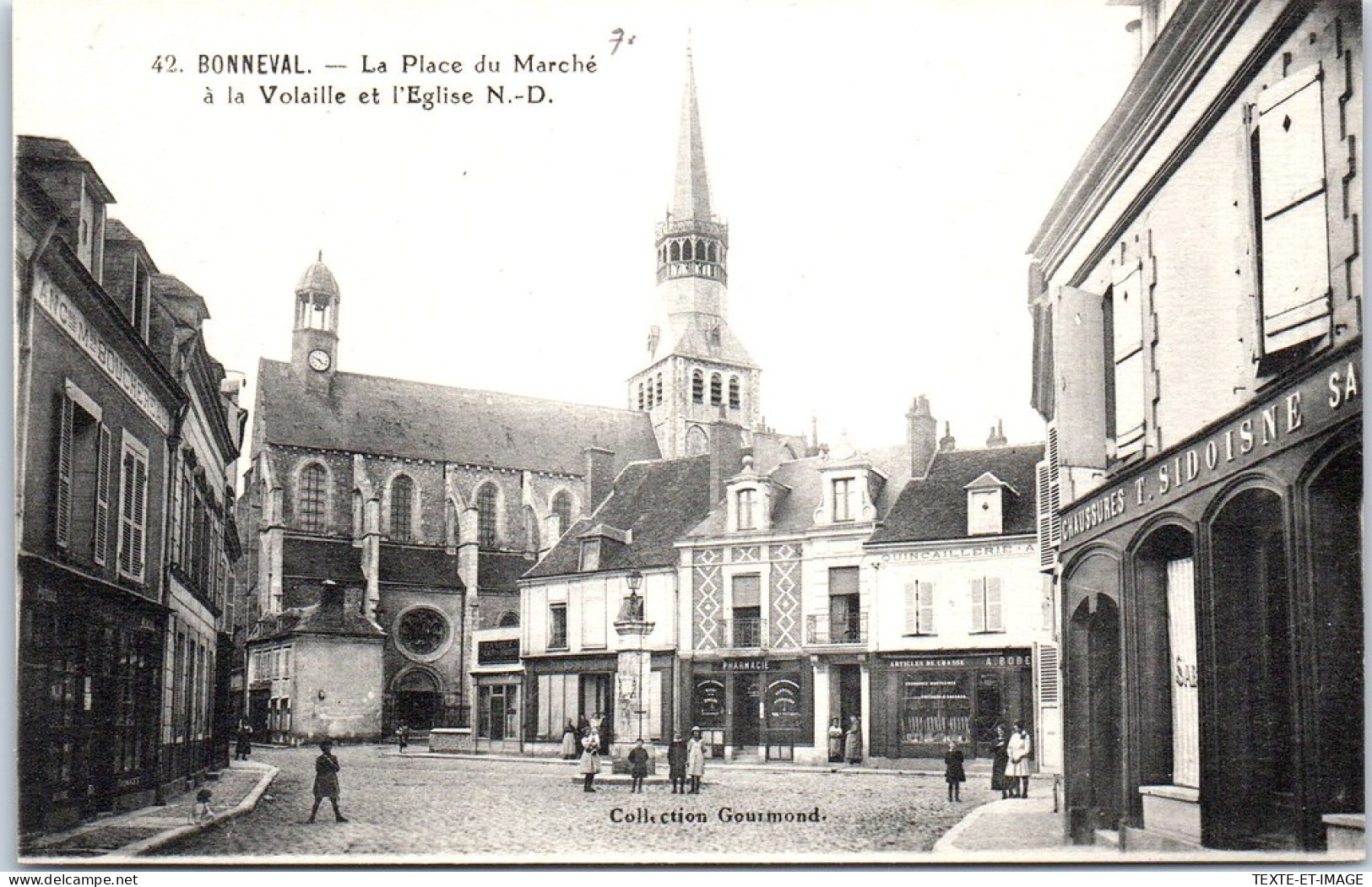 28 BONNEVAL - La Place Du Marche  - Bonneval