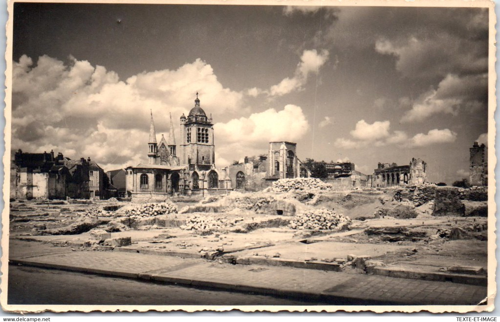 45 ORLEANS - CARTE PHOTO - Ruines De La Rue Royale En 1940  - Orleans