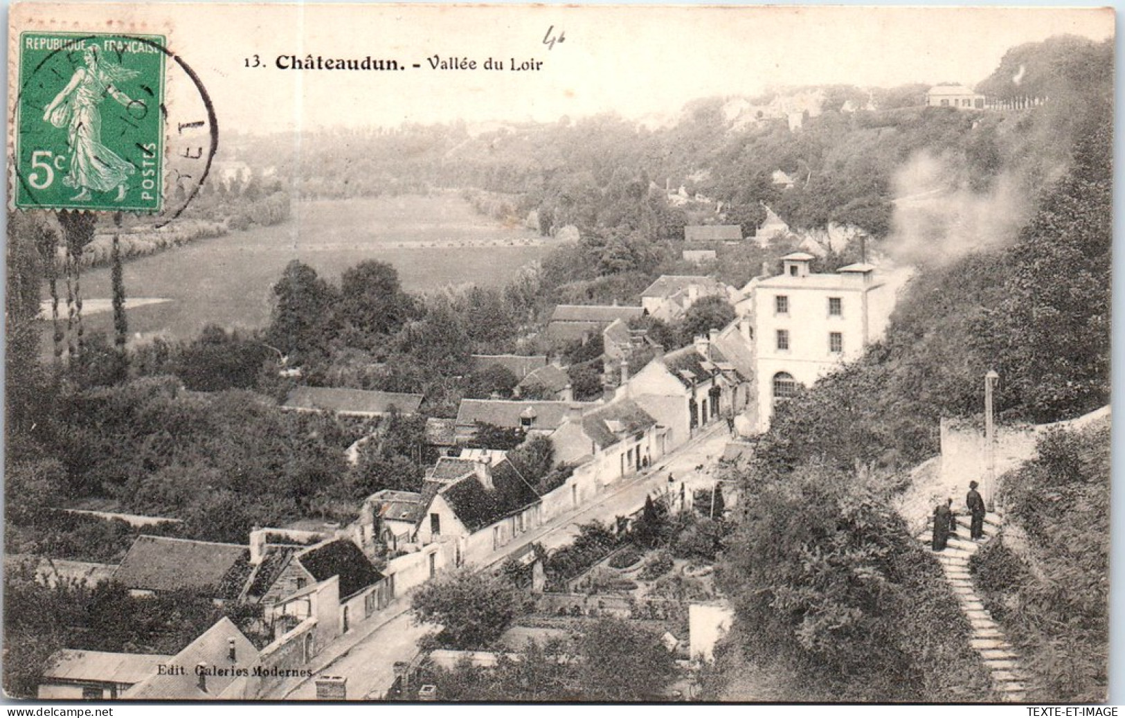 28 CHATEAUDUN - Vue Sur La Vallee Du Loir  - Chateaudun