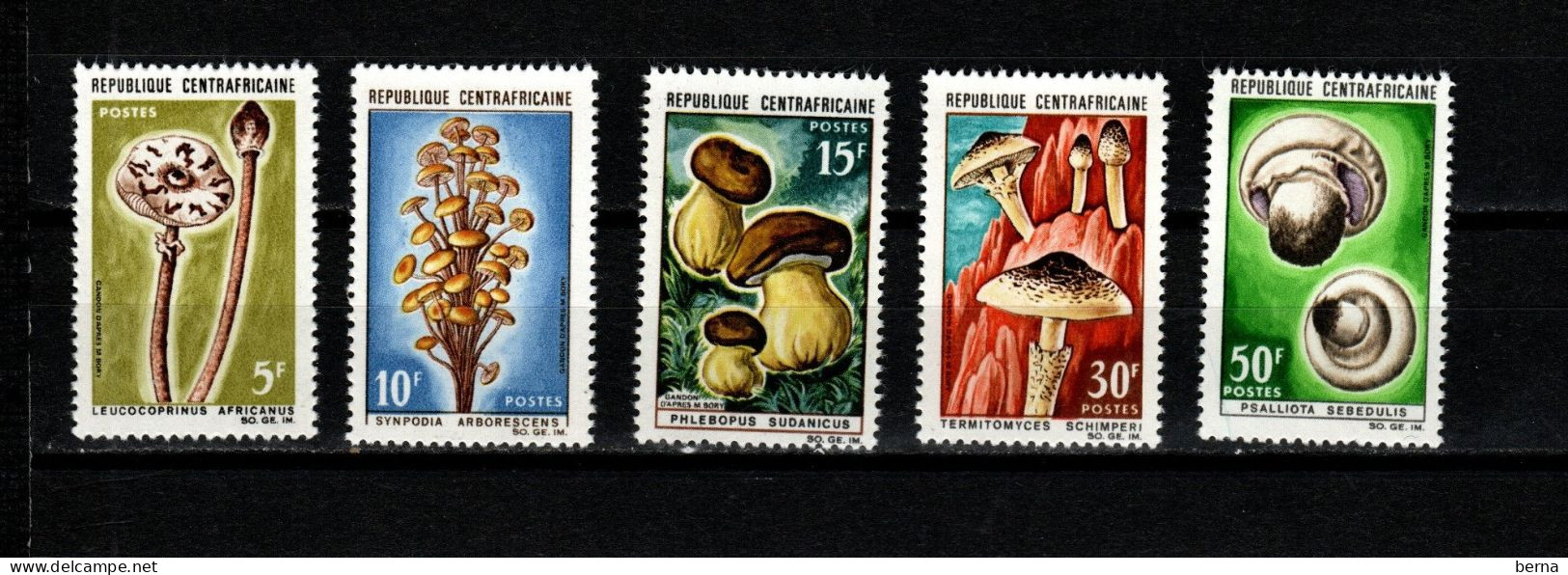 CENTRAFRIQUE CHAMPIGNONS 83/87 2 VALEURS GOMME LEGEREMENT JAUNIE NEUF SANS CHARNIERE - Mushrooms