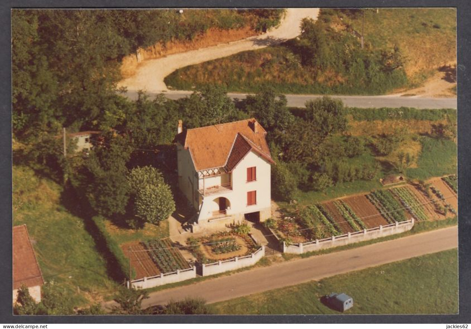 130450/ Photo Prise En Hélicoptère, 1980, Légendée *Maison Avec Jardin Et Verger* - Plaatsen