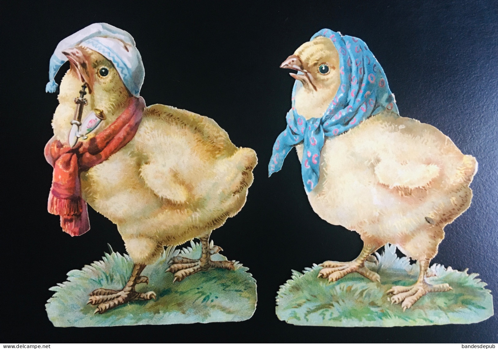 Bel Ensemble 2 Chromos Decoupis Gaufrée PAQUES Couple Pipe Poussin Humanisé Bonnet Campagne - Paasmotief