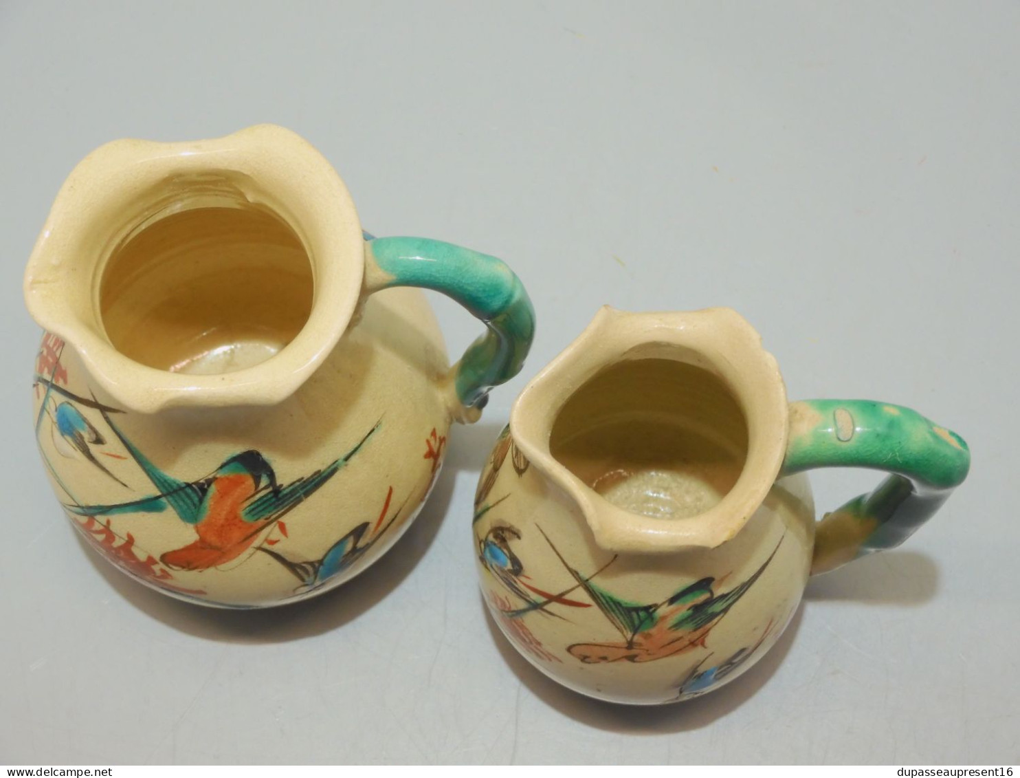 -2 ANCIENS POTS à LAIT céramique SATSUMA JAPON décor OISEAUX rehauts EMAIL    E