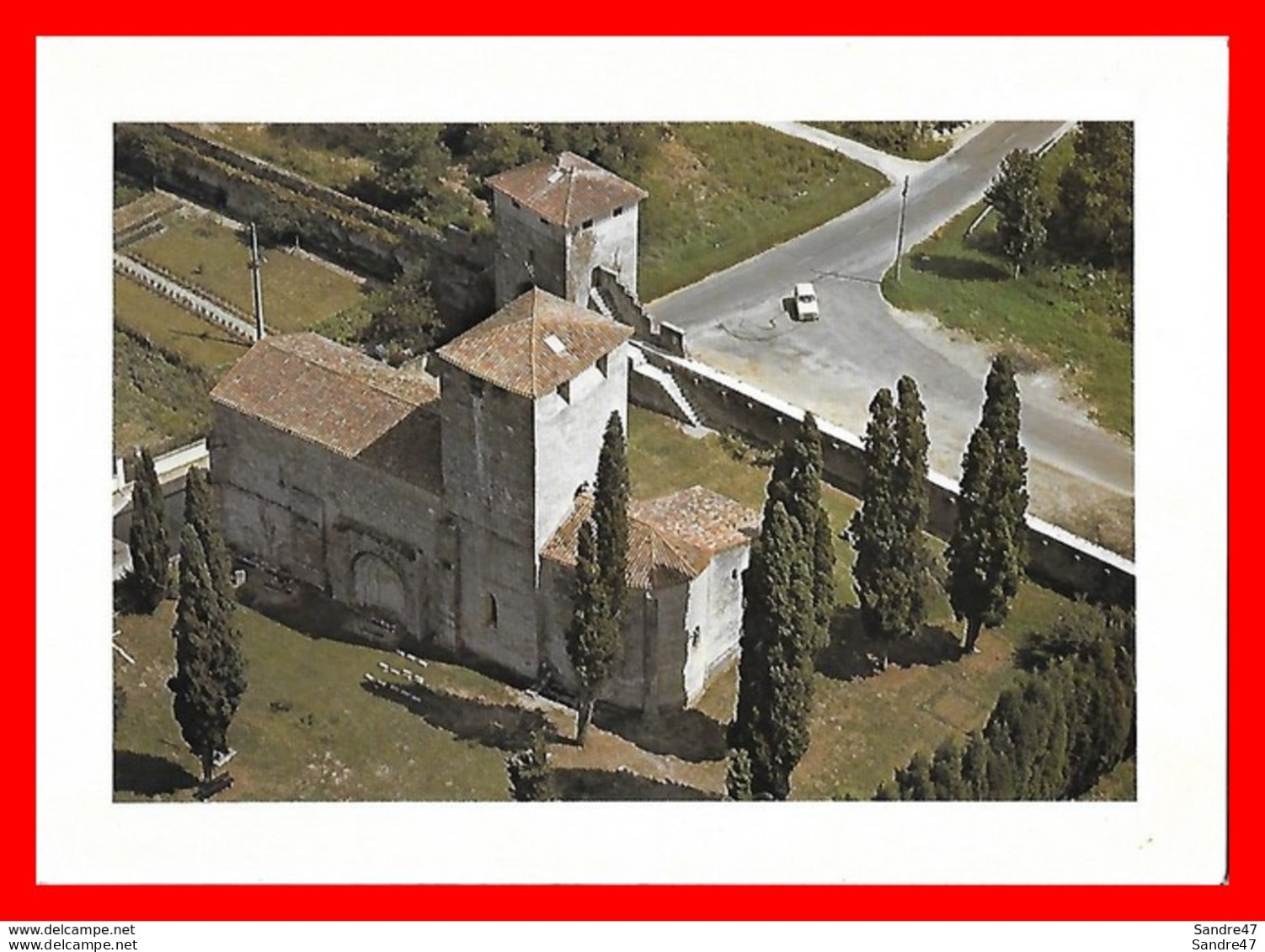 2 CPSM/gf (47) VIANNE.  Vue Aérienne De L'église / Intérieur De L'église..*8996 - Sonstige & Ohne Zuordnung