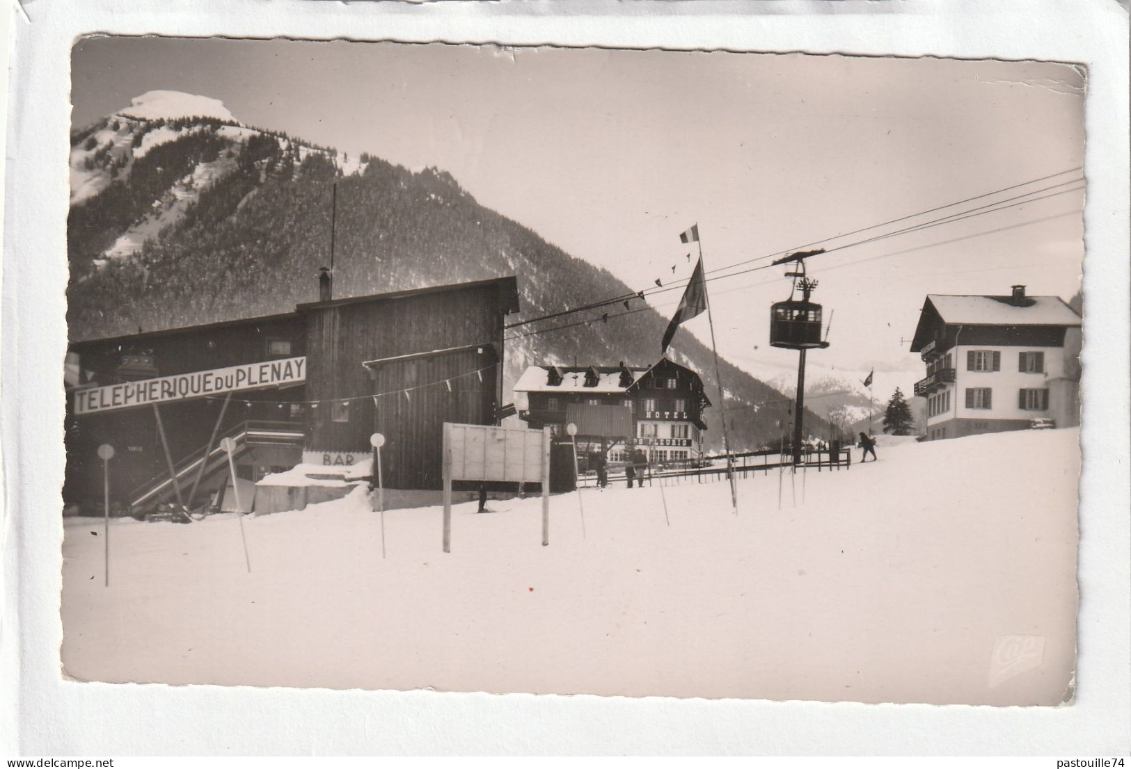 CPSM :  14 X 9  - MORZINE  -  Départ Du Téléphérique - Morzine