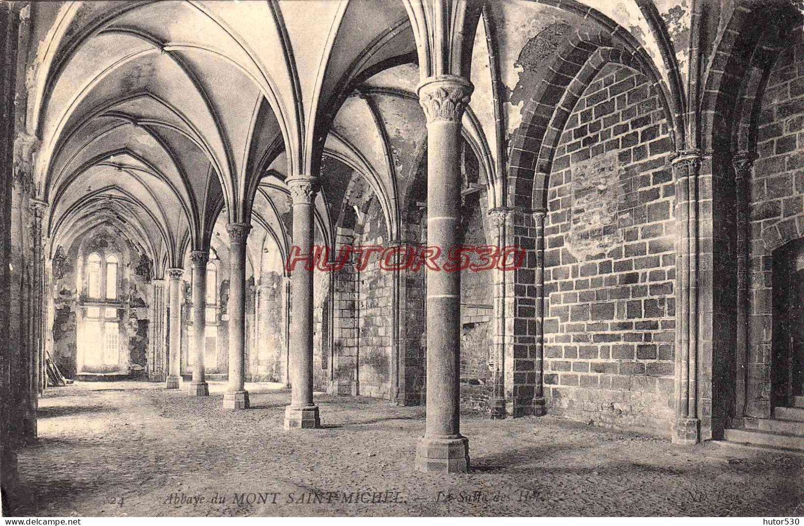 CPA LE MONT SAINT MICHEL - LA SALLE DES HOTES - Le Mont Saint Michel