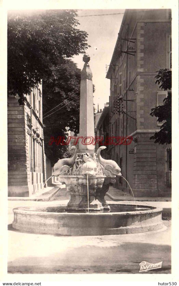 CPSM AIX EN PROVENCE - LA FONTAINE DES QUATRE DAUPHINS - Aix En Provence