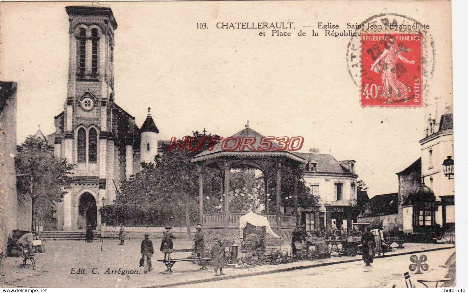 CPA CHATELLERAULT - PLACE DE LA REPUBLIQUE - Chatellerault