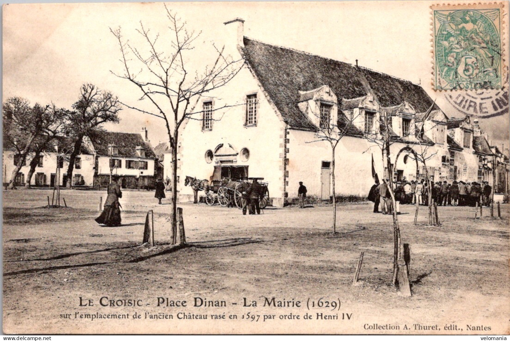 20565 Cpa 44 Le Croisic - Place Dinan - La Mairie - Le Croisic