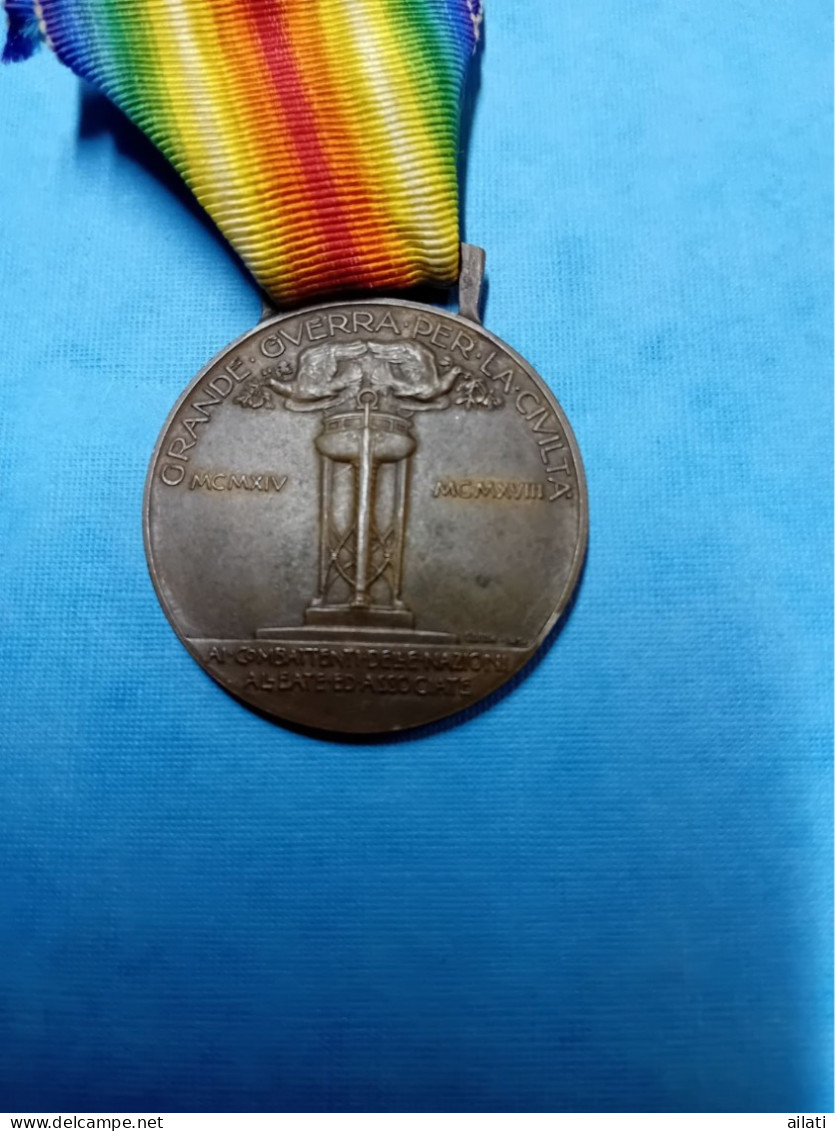 Une Médaille De Guerre Italienne - Italia