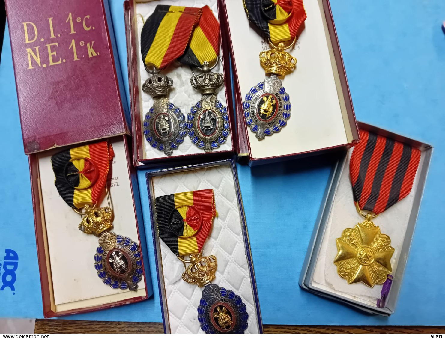 Lots De 5 Médailles De Travail Dans Les Boites D'origines Plus Une Civique - Firma's