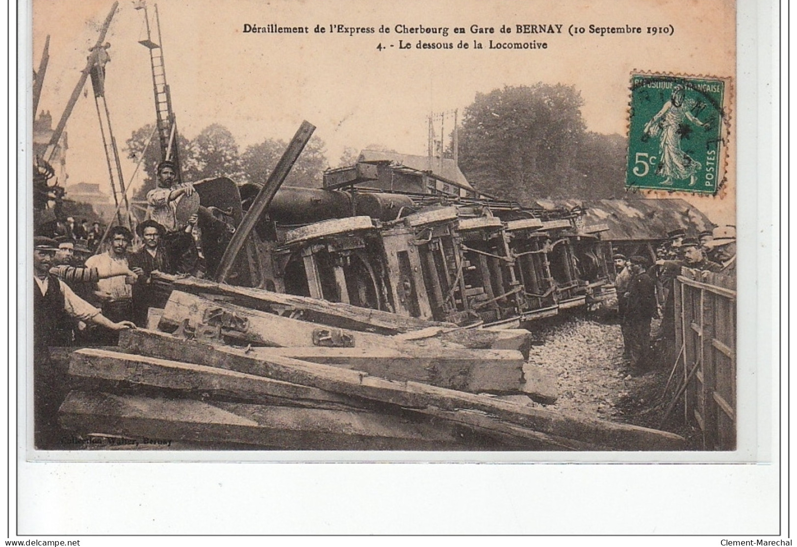 BERNAY - Déraillement De L'Express De Cherbourg 10 Septembre 1910: Le Dessous De La Locomotive - Très Bon état - Bernay