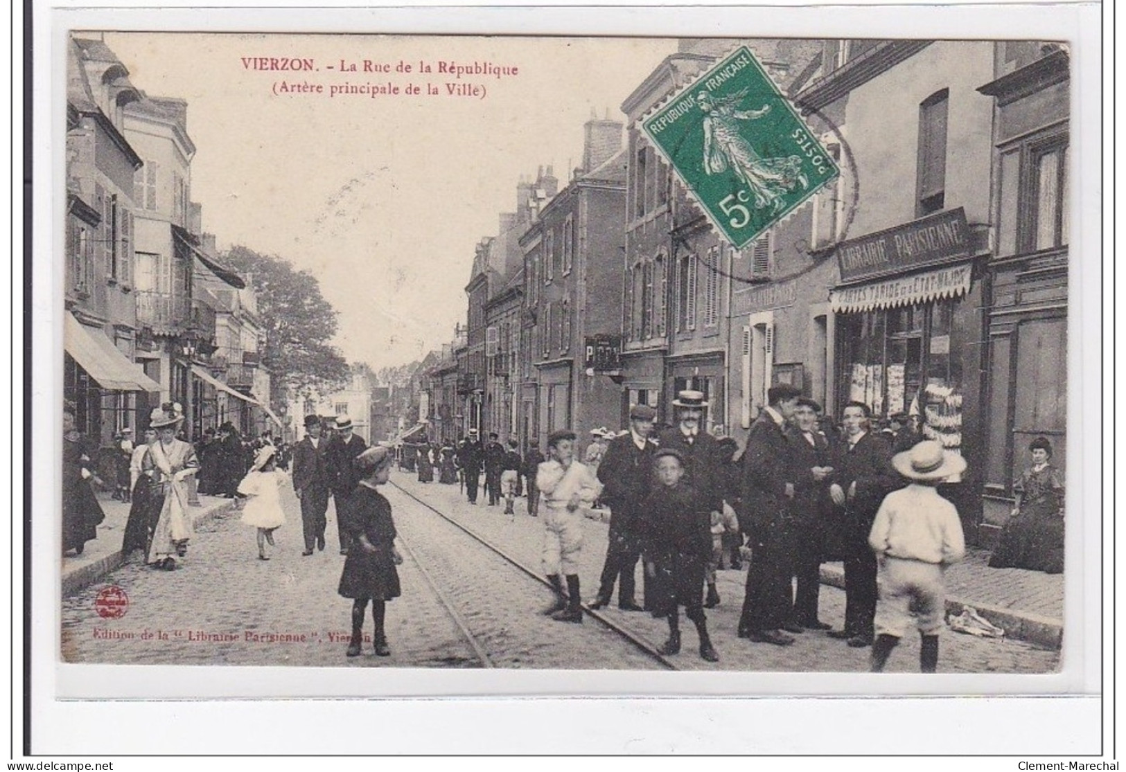 VIERZON : La Rue De La Republique - Tres Bon Etat - Vierzon