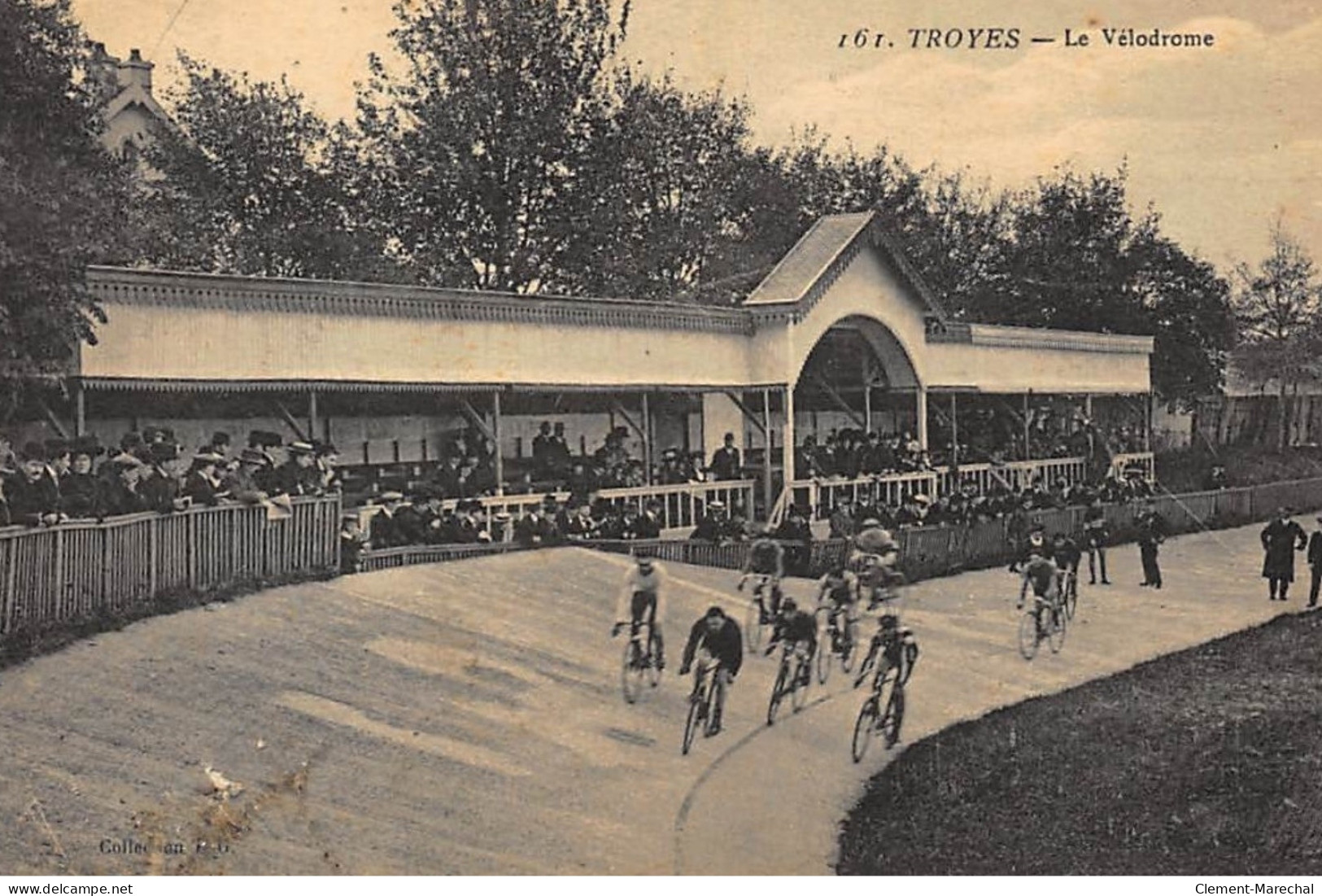 TROYES : Le Vélodrome - Tres Bon Etat - Troyes