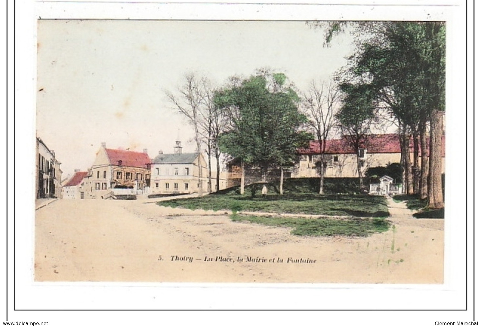 THOIRY : La Place, La Mairie Et La Fontaine - Tres Bon état - Thoiry