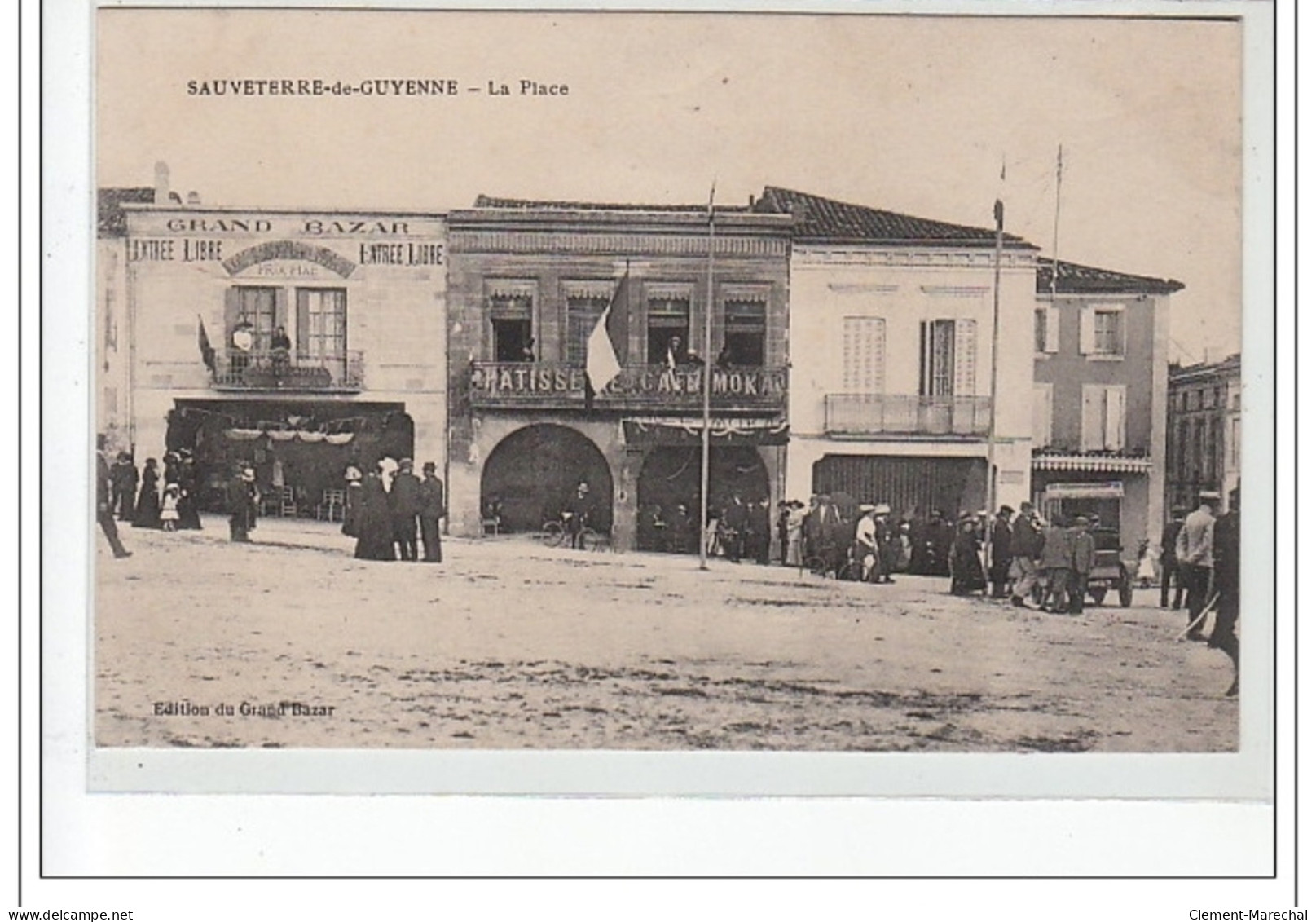 SAUVETERRE DE GUYENNE - La Place - Très Bon état - Autres & Non Classés