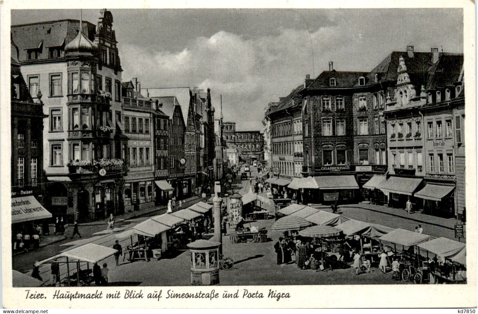 Trier, Hauptmarkt Mit Blick Auf Simeonstrasse Und Porta Nigra - Trier