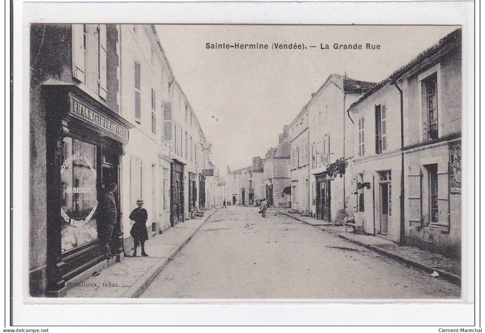 SAINT-HERMINE : La Grande Rue - Tres Bon Etat - Sainte Hermine