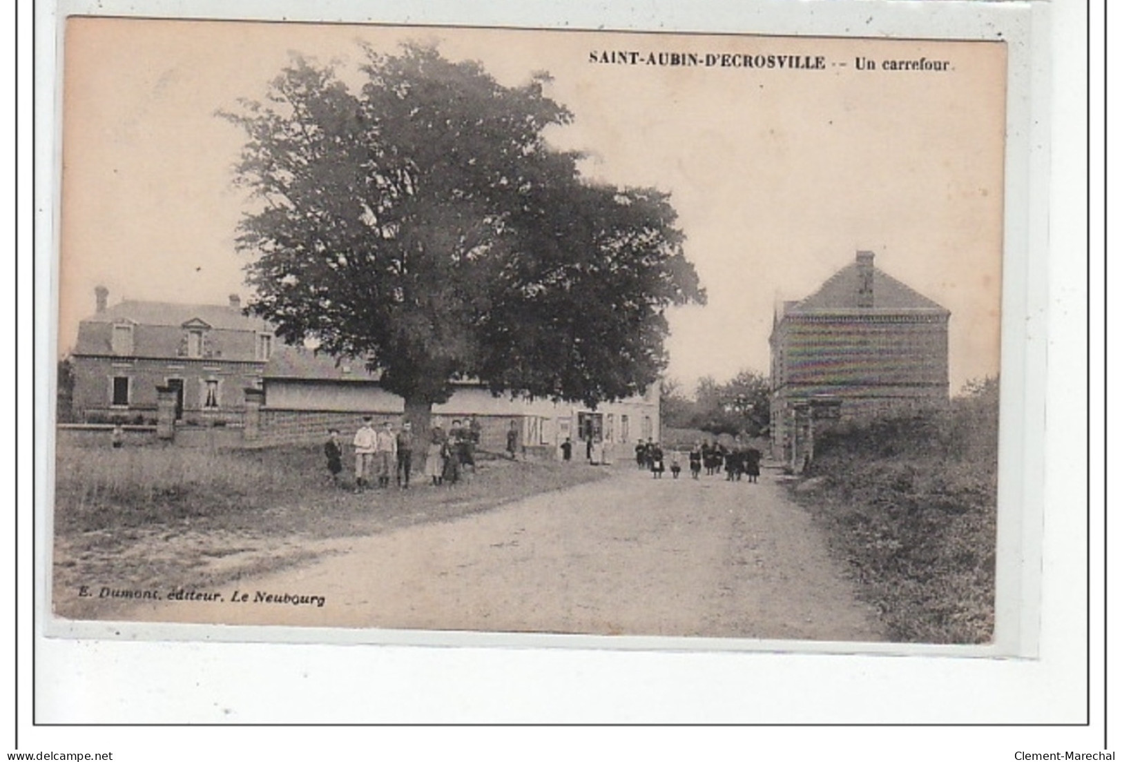 SAINT AUBIN D'ECROSVILLE - Un Carrefour - Très Bon état - Saint-Aubin-d'Ecrosville