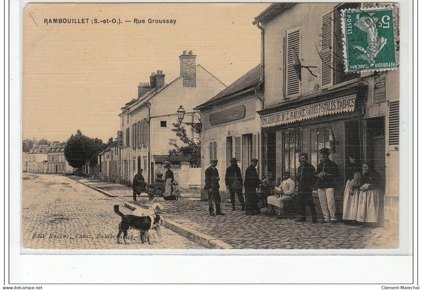 RAMBOUILLET : La Rue Groussay (édition Toillée) - état (un Petit Coin Manquant) - Rambouillet