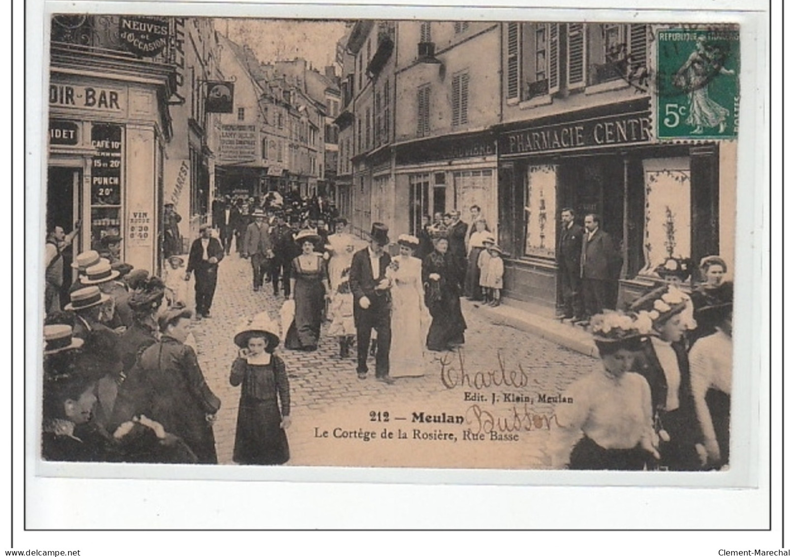 MEULAN  - Le Cortège De La Rosière, Rue Basse - état - Meulan