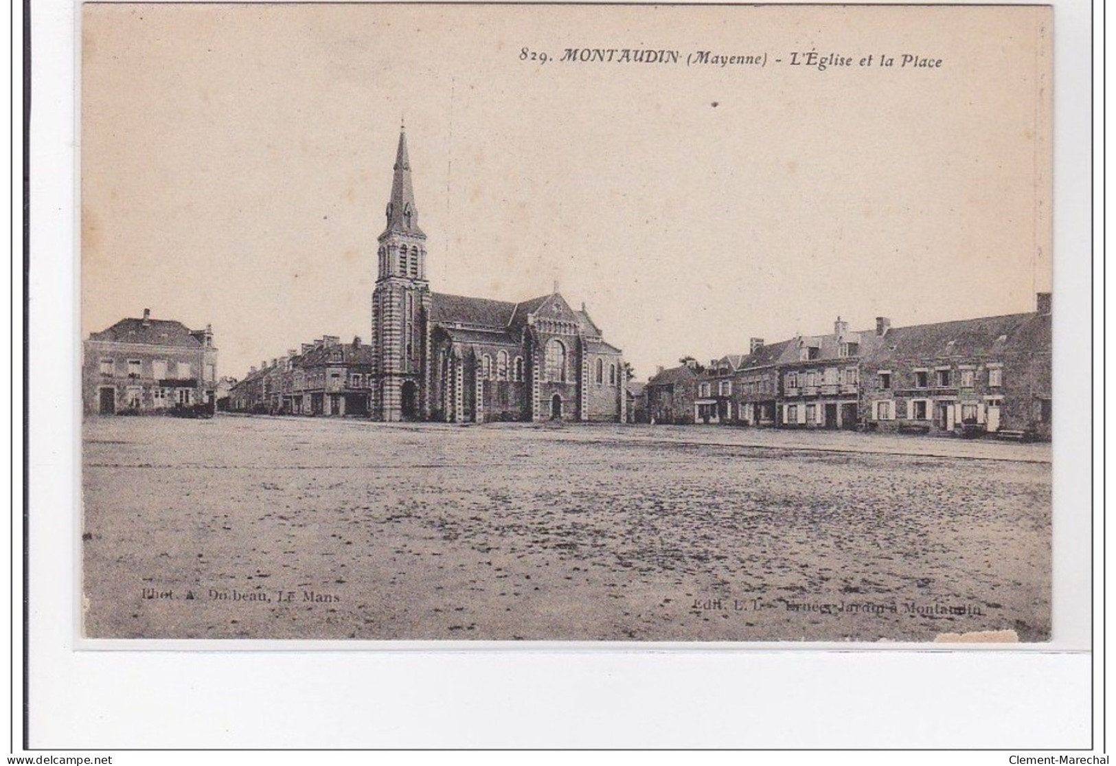 MONTAUDIN : L'eglise Et La Place - Tres Bon Etat - Sonstige & Ohne Zuordnung