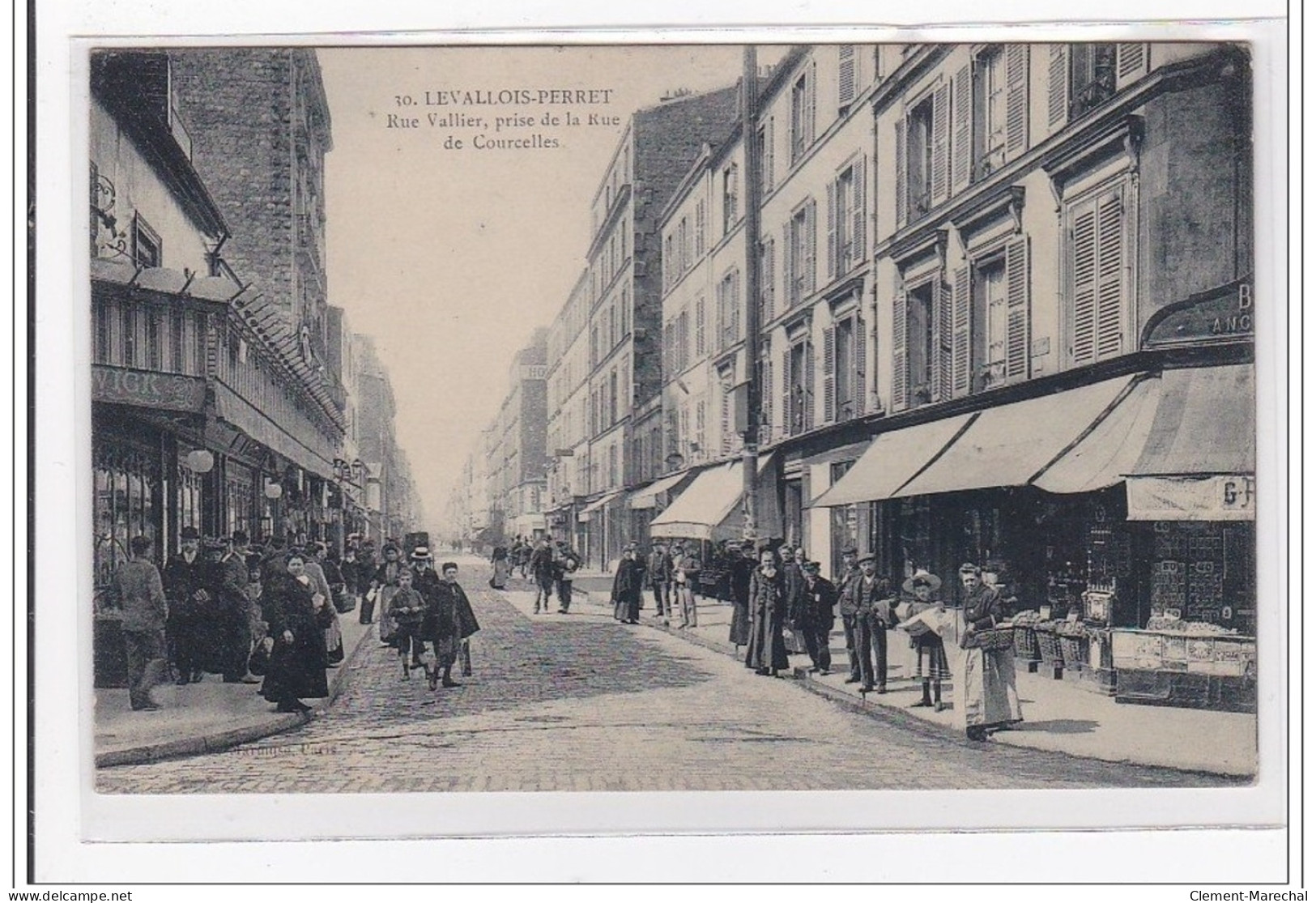 LEVALLOIS-PERRET : Rue Vallier, Prise De La Rue De Courcelles - Tres Bon Etat - Courbevoie