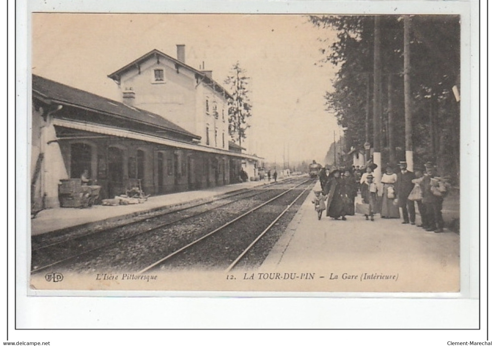 LA TOUR DU PIN - La Gare (intérieure) - Très Bon état - La Tour-du-Pin