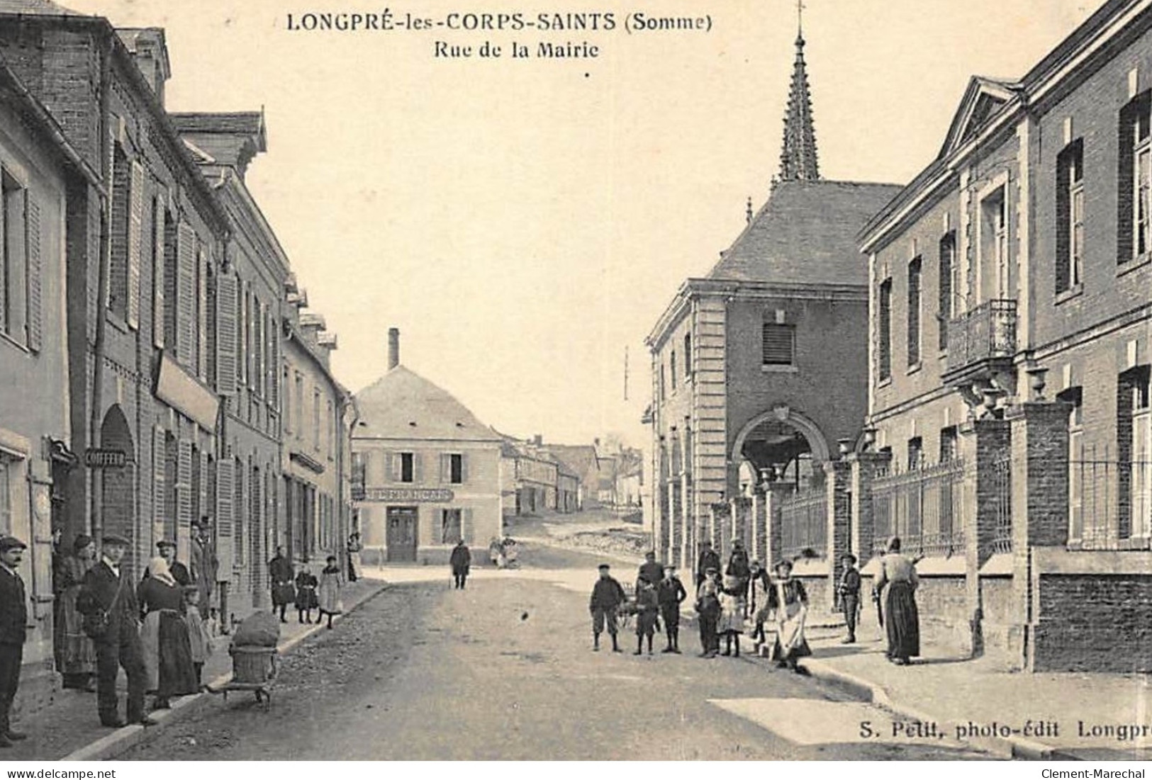 LONGPRE-les-CORPS-SAINTS : Rue De La Mairie - Tres Bon Etat - Sonstige & Ohne Zuordnung