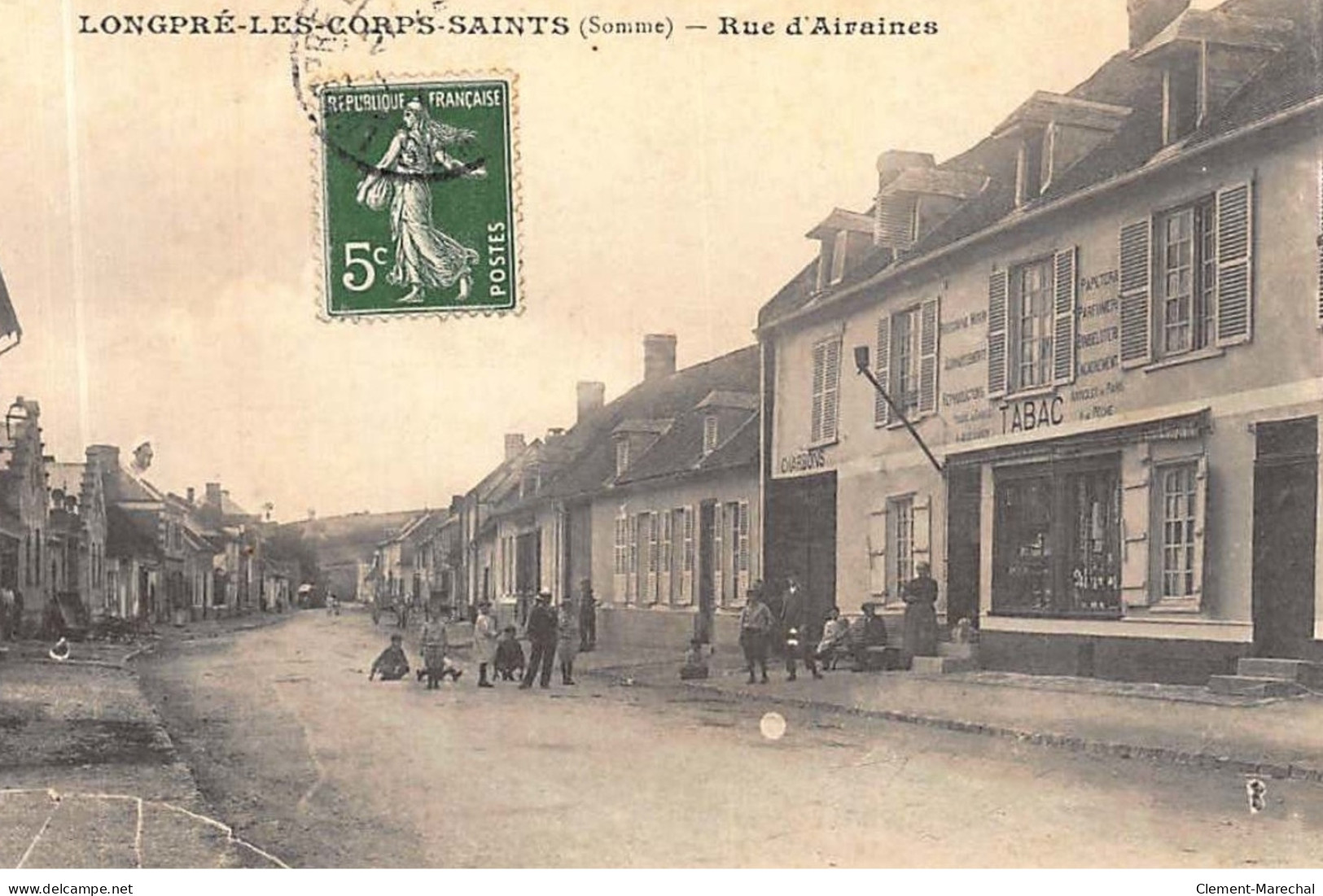 LONGPRE-les-CORPS-SAINTS : Rue D'airaines - Tres Bon Etat - Sonstige & Ohne Zuordnung