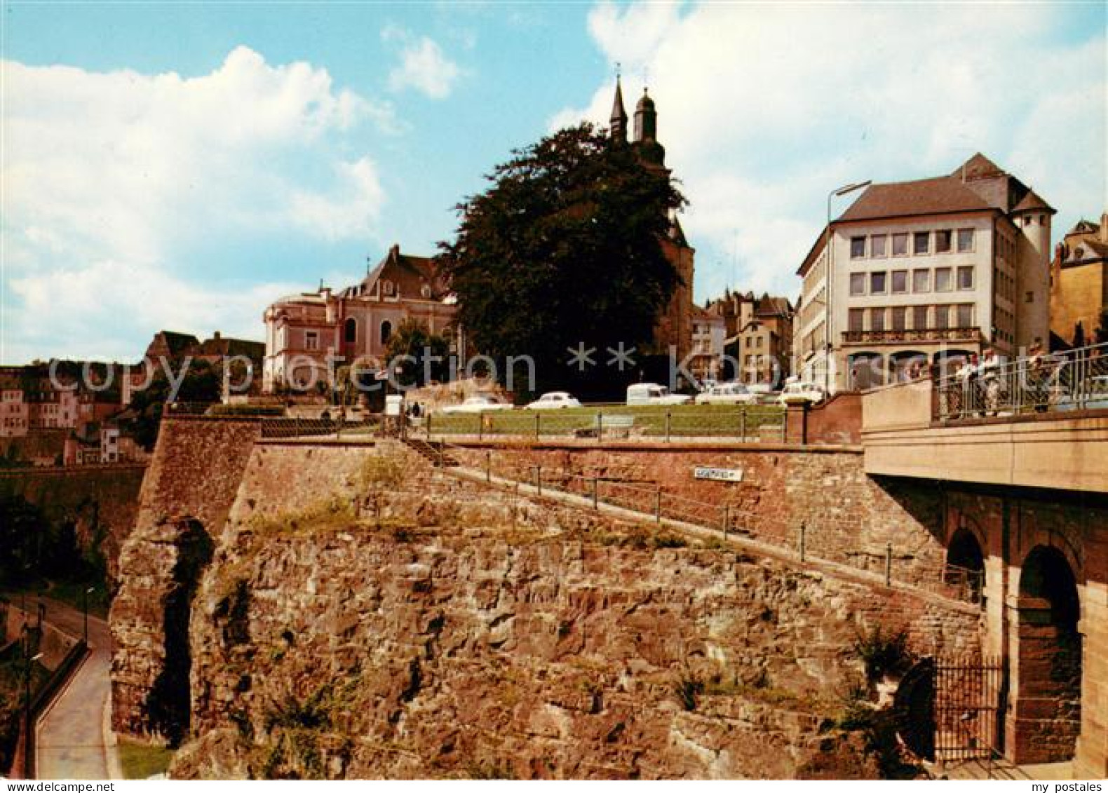 73631386 Luxembourg_Luxemburg Promenade De La Corniche Et Entr?e Des Casemates - Sonstige & Ohne Zuordnung