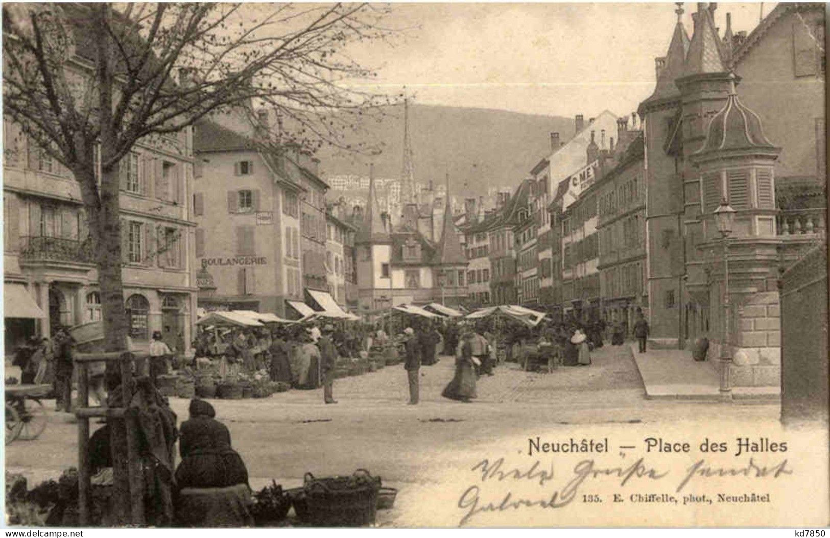 Neuchatel - Place Des Halles - Neuchâtel