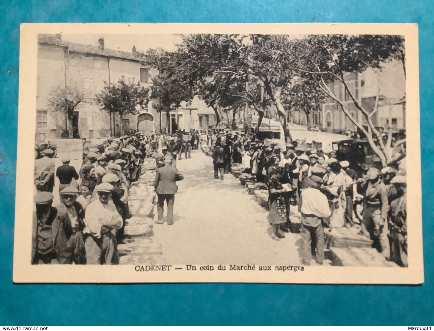 84/cadenet  Un Coin Du Marché Aux Asperges - Cadenet