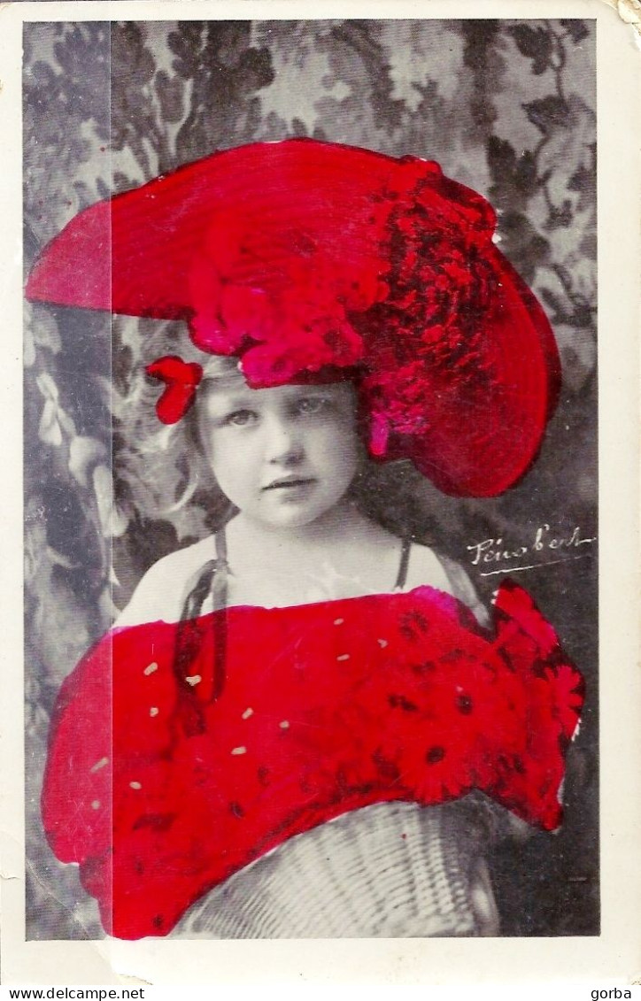 *CPA - Fillette Au Chapeau Rouge Avec Bouquet De Fleurs Rouges - Portraits
