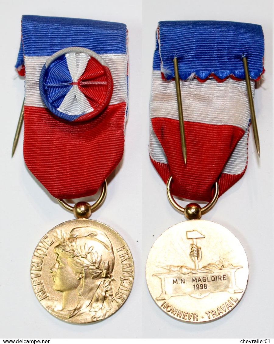 Médaille Civile-FR_003c_Honneur Et Travail_Vermeil_30 Ans_1998_21-09 - Professionnels / De Société