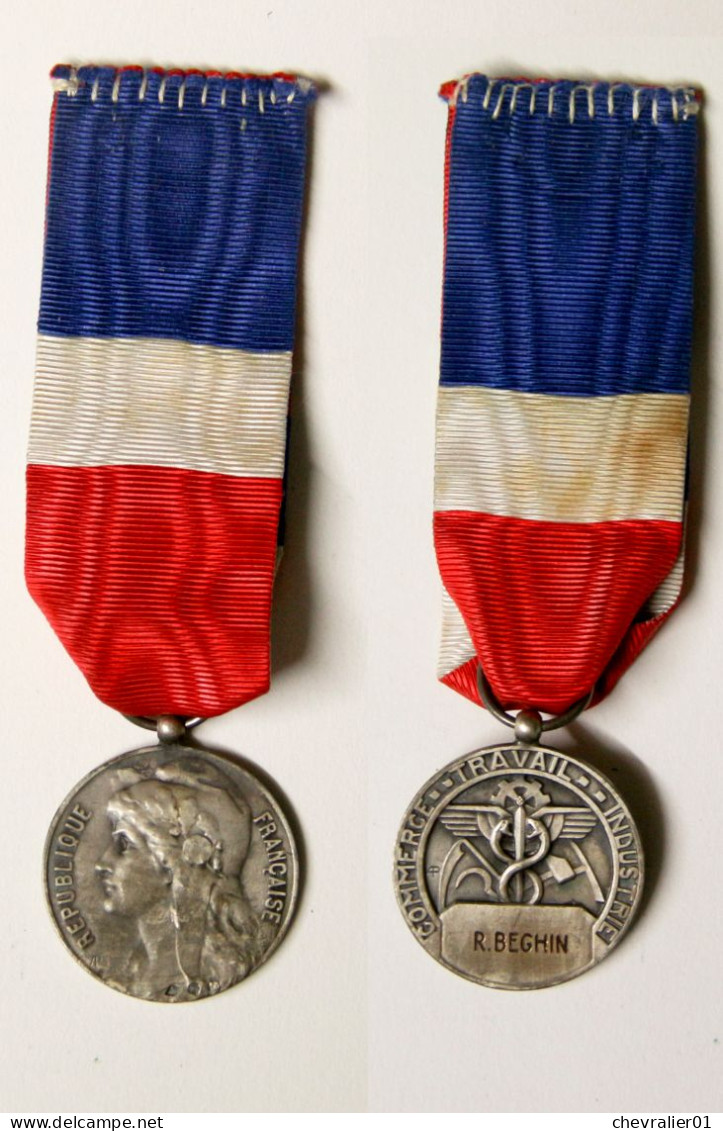 Médaille Civile-FR_001d_Commerce-Travail-Industrie_Argent_20 Ans_Beghin 1949_20-20 - Professionnels / De Société