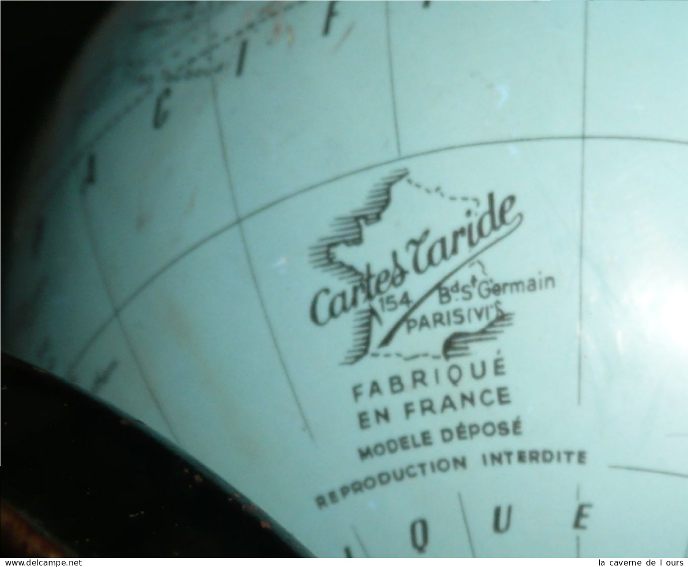 Rare Ancienne Mappemonde En Tôle Et Pied Aluminium, Cartes Taride France - Cartes Géographiques