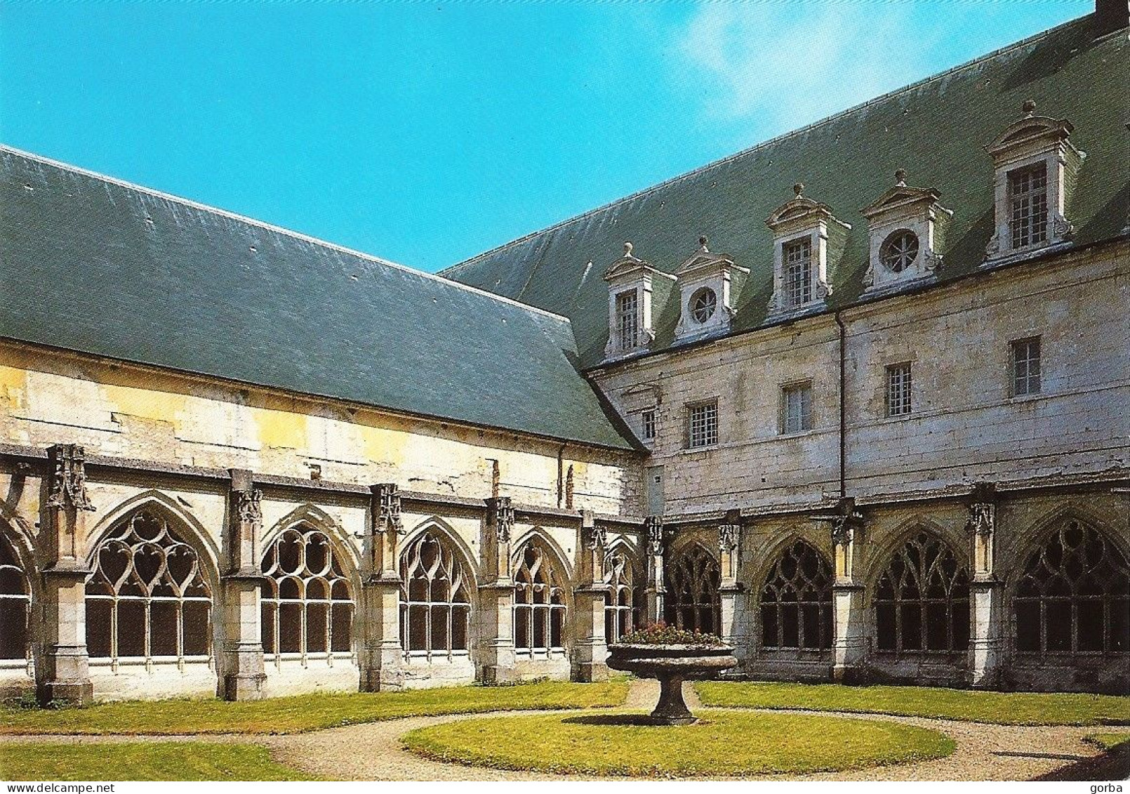 *CPM  -76 - SAINT-WANDRILLE-RANÇON - Le Jardin Du Cloître De L'Abbaye - Saint-Wandrille-Rançon