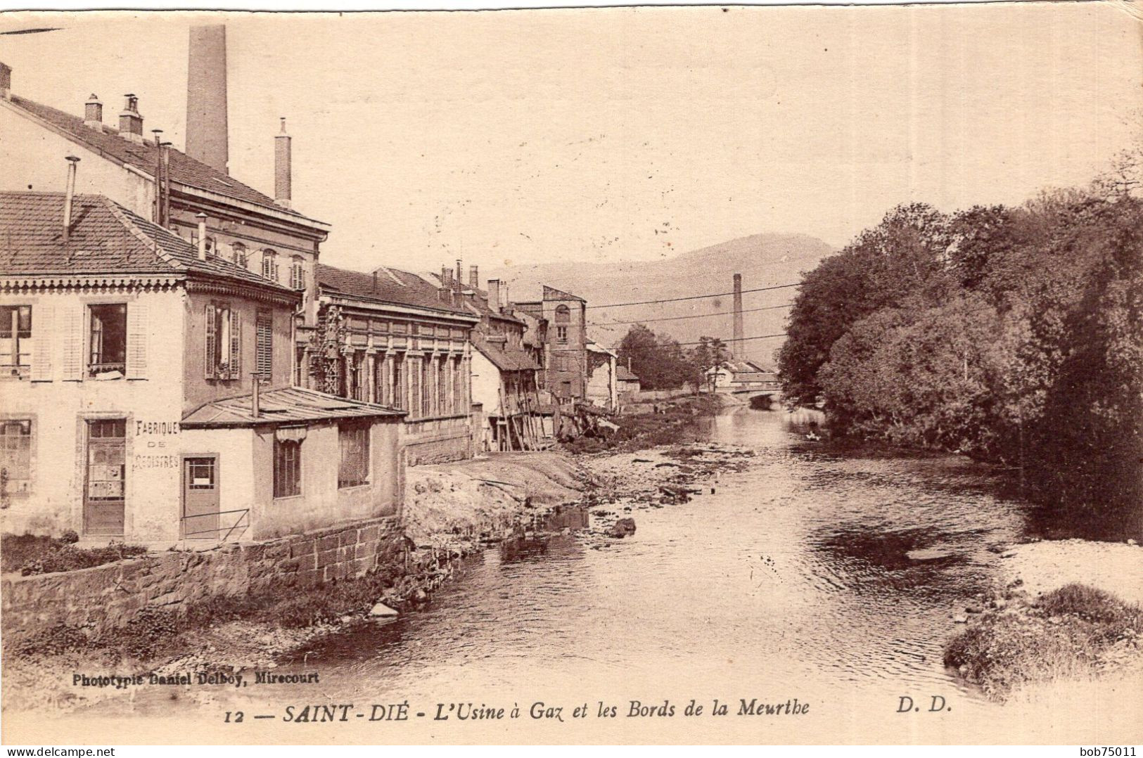 SAINT-DIE , L'Usine A Gaz Et Les Bords De La Meurthe - Saint Die
